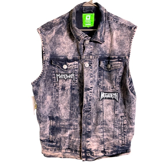 EUC ACID WASH DEMOLITION DENIM VEST WITH PATCHES. SLEEVELESS. COLAR.